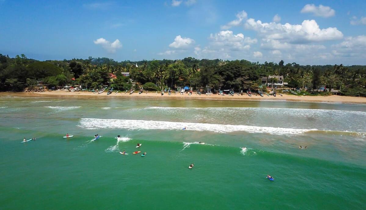 Alma Beach Hotel Weligama Bagian luar foto